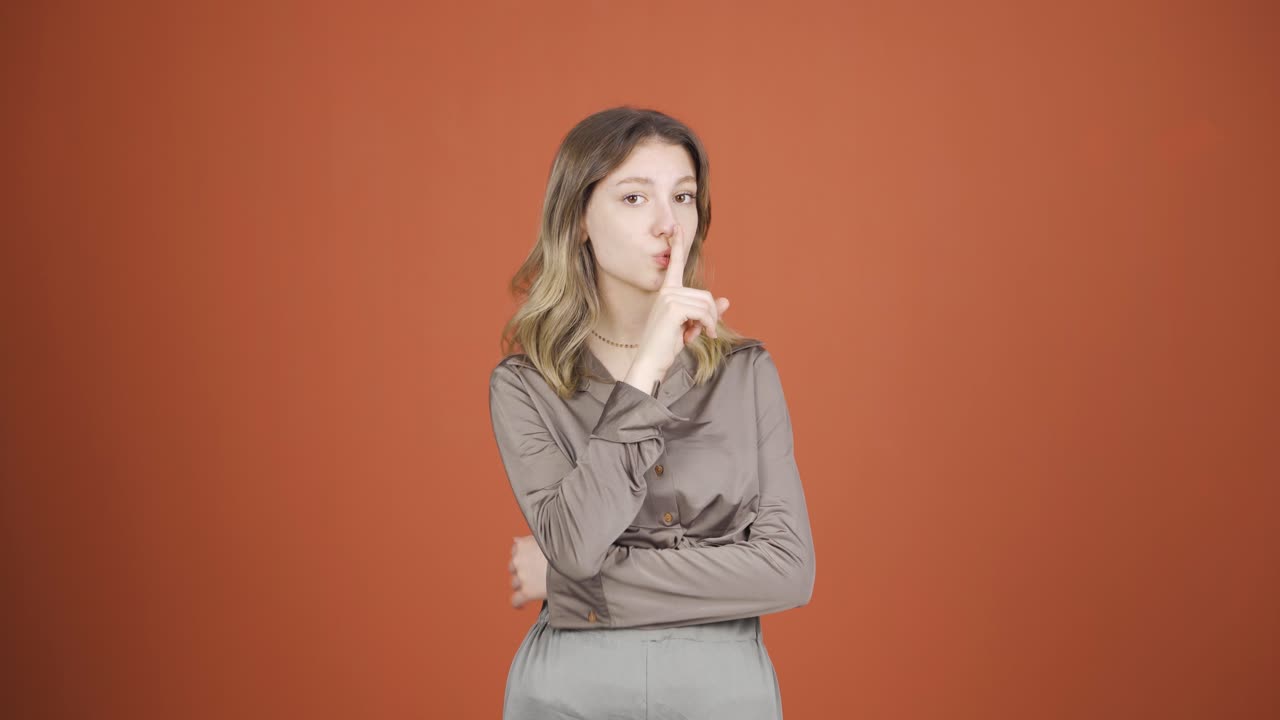 침 ⁇ 을 원하는 젊은 여성.