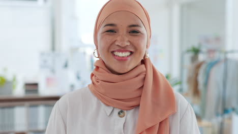 Face,-entrepreneur-and-Islamic-woman-in-store