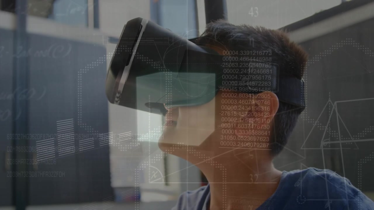 Un jeune garçon explore la réalité virtuelle en classe