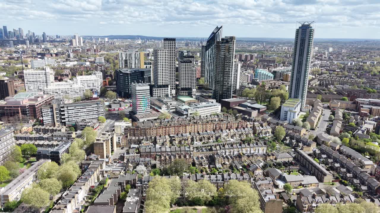 Ripresa a spinta con drone di Elephant and Castle, Sud di Londra, Regno Unito
