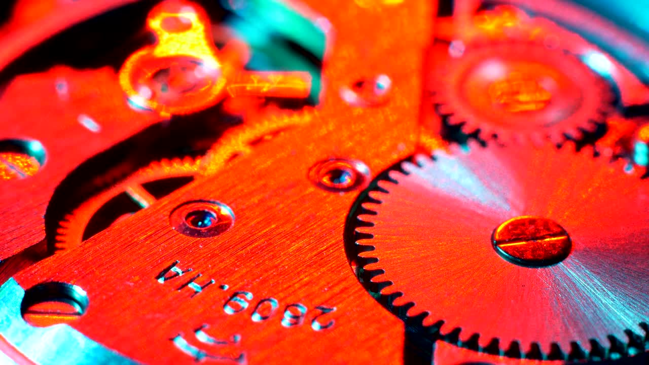 vigilar el mecanismo de cerca