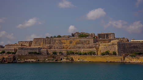 Murallas-De-Fortificación-De-La-Ciudad-De-Valetta,-Vista-De-Lapso-De-Tiempo