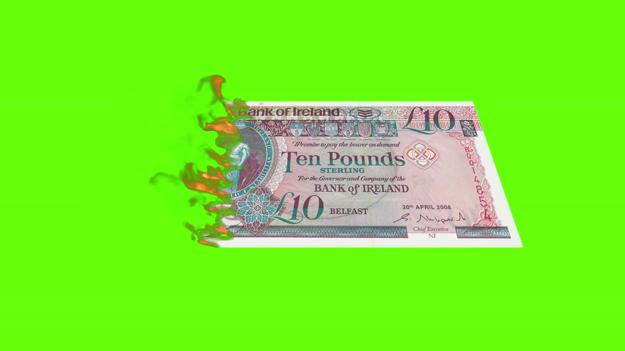 Yeşil Ekranda Yanan İrlanda Bankası On Pound Banknotu
