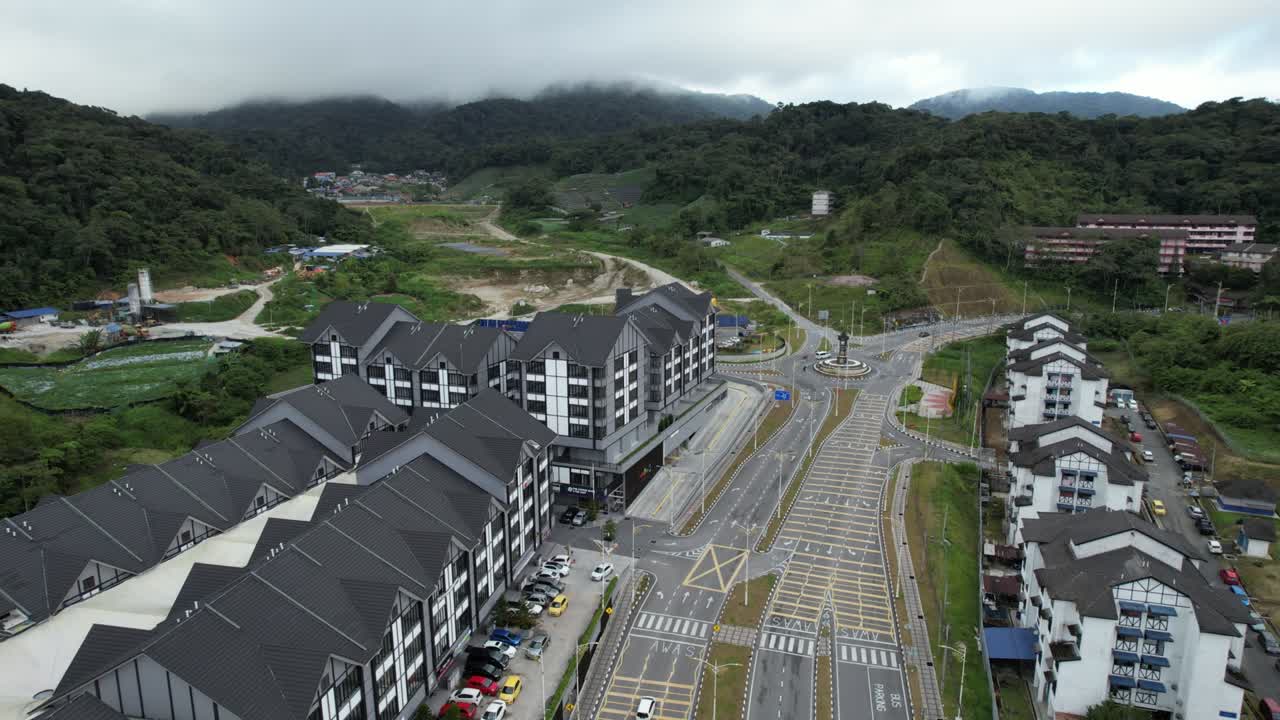 vista general del paisaje del distrito de brinchang dentro del área de cameron highlands de malasia