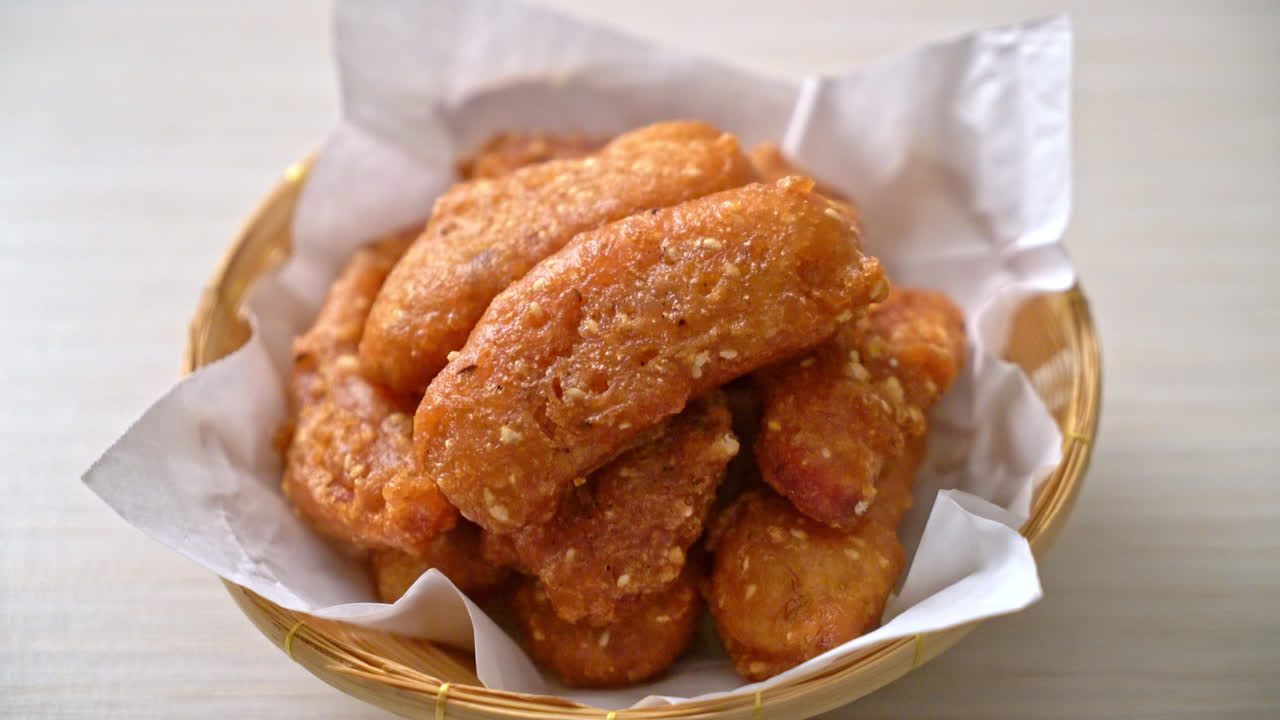 참깨 튀김 바나나 - 태국 음식 스타일