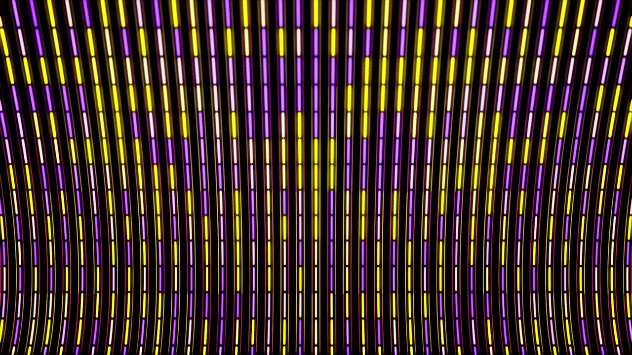 líneas abstractas de colores divididas en pequeños segmentos que fluyen sobre un fondo negro, bucle sin costuras. animación. filas verticales digitales de estrechas rayas amarillas y púrpuras