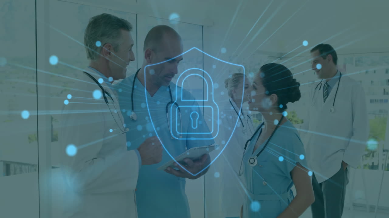 Medici che discutono informazioni sui pazienti, animazione sulla sicurezza dei dati sovrapposta al team medico