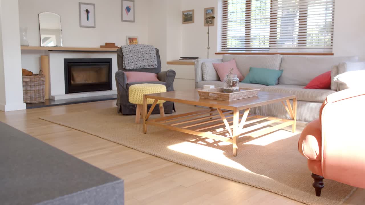 밝은 거실의 클로즈업, 슬로우 모션