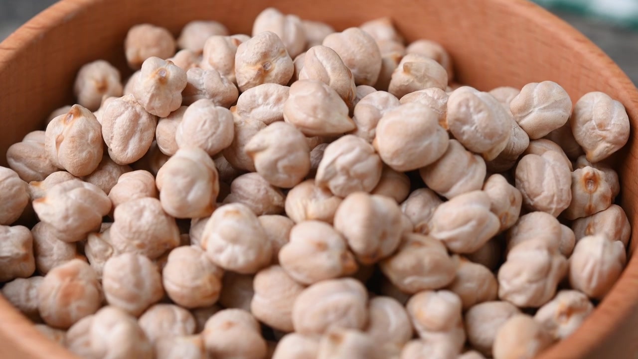 Chickpeas in a bowl