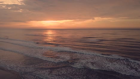 Incredible-4k-drone-footage,-ascending-establishing-shot-of-ocean-in-Brazil