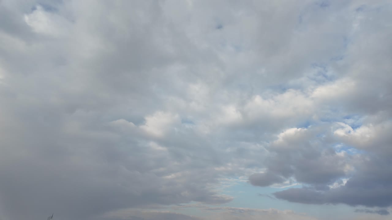 구름이 가득한 하늘