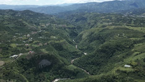 Kaffeeplantagen-In-Der-Nähe-Von-San-Agustin,-Magdalena-River,-Kolumbien-Im-Bundesstaat-Huila