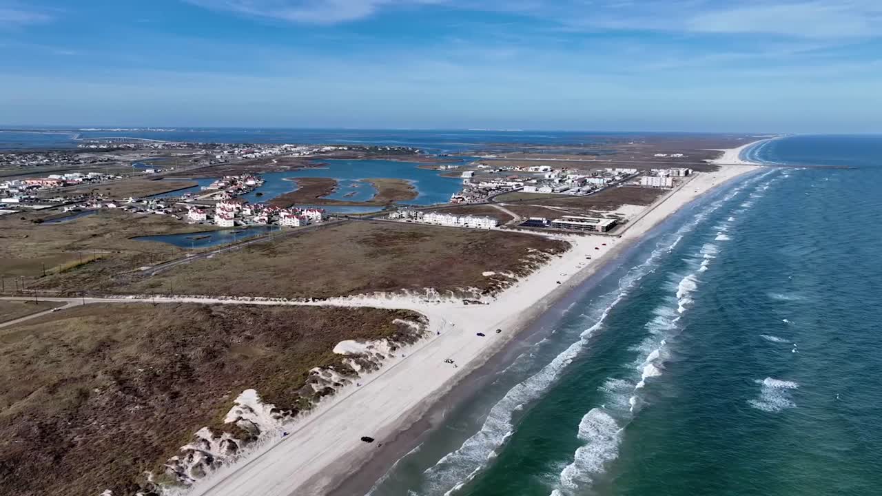 Vista aerea di una bellissima cittadina balneare del Texas in una giornata di sole