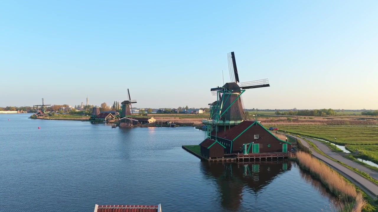 Mulini a vento olandesi a Zaanse Schans nei Paesi Bassi