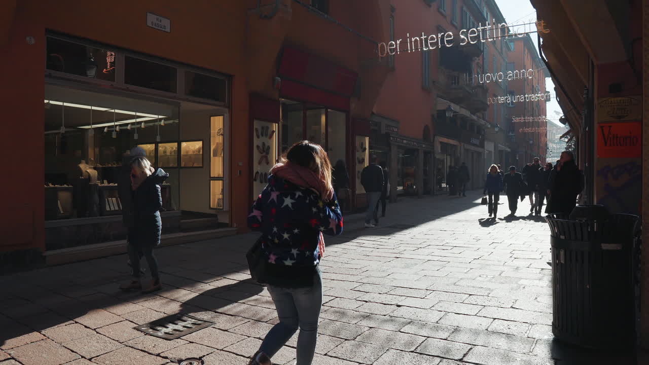 이탈리아 골목길에서 이 비는 날