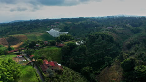Aerial-drone-view-over-the-countryside-landscapes-of-Salento,-Colombia