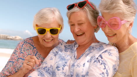 Reife-Frauen-Die-Ein-Foto-Machen