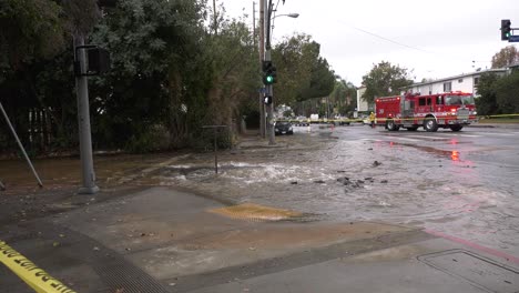 Calle-Cerrada-Por-Inundaciones