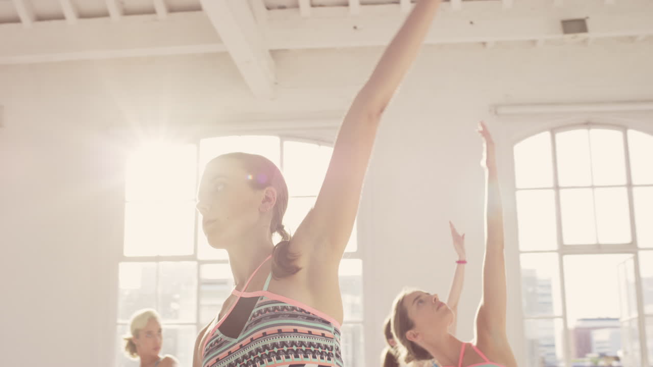 сгибающийся и сложенный, сильный и смелый