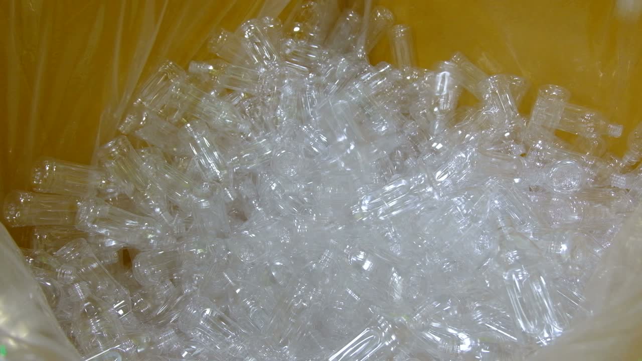 애완동물 병을 불어넣는 것.