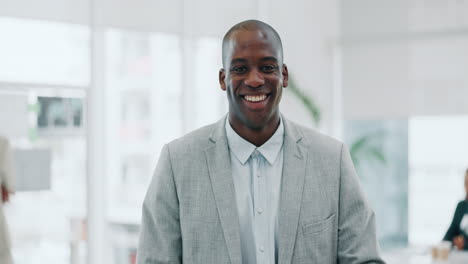 Portrait-of-black-man,-smile-in-office