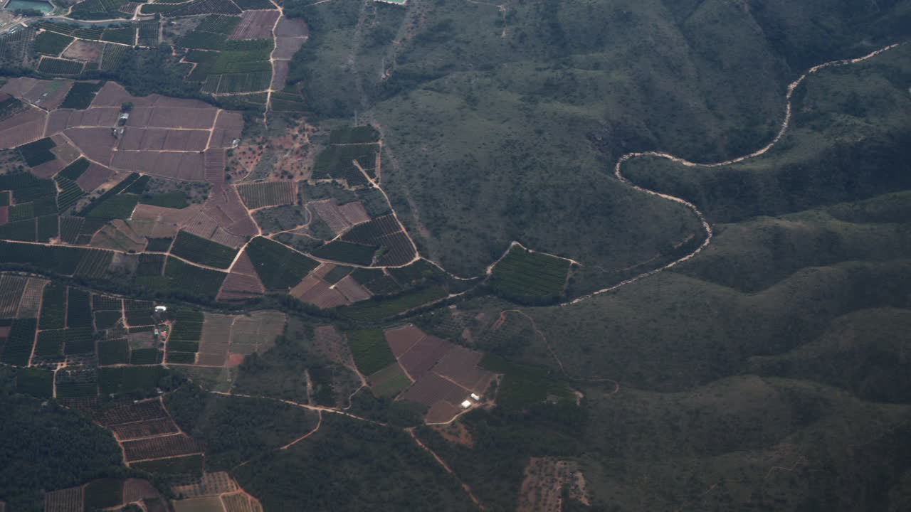 la tierra desde la ventana de un avión