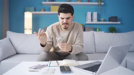 el hombre fracasado e incompetente se enoja.