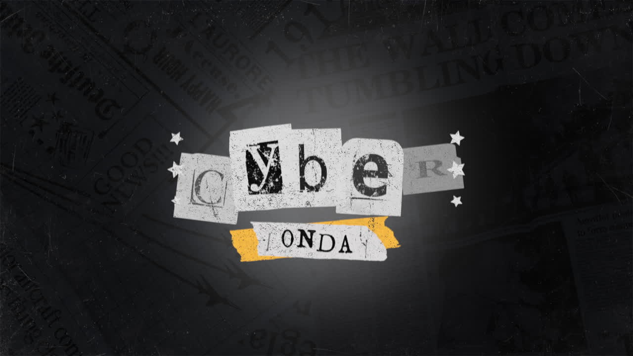 lunes cibernético en textura de noticias en papel