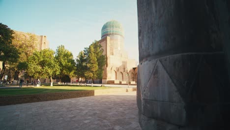 Inside-of-Samarkand-Uzbekistan-Bibi-Khanum-Mosque-that-built-by-Tamerlane-in-the-early-15th-century-22-of-23