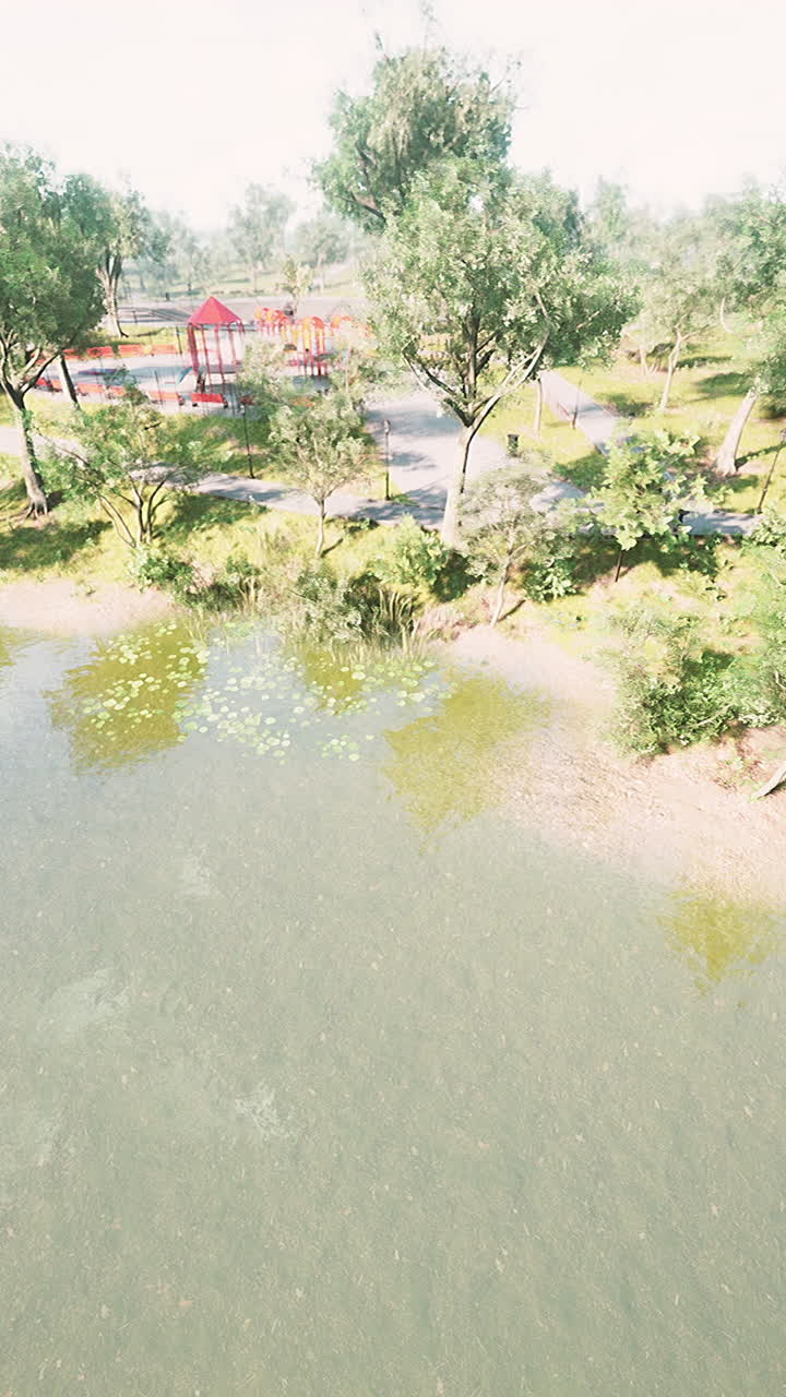 평화로운 호수 와 공원 의 공중 풍경