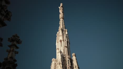 sculptures saints and martyrs decorating the cathedral milan duomo di milano