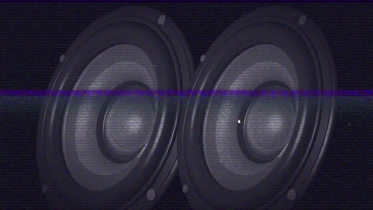 con bandas de interferencia de pantalla que muestran conos de altavoces de bajos