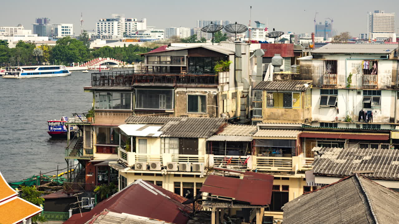 Bangkok Riverfront Housing