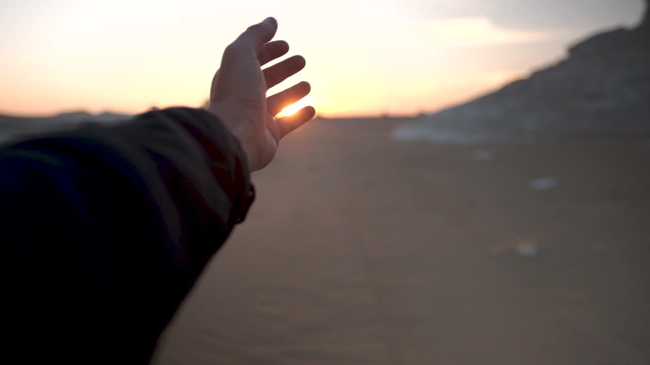 エジプトの白い砂漠 - 黒い砂漠