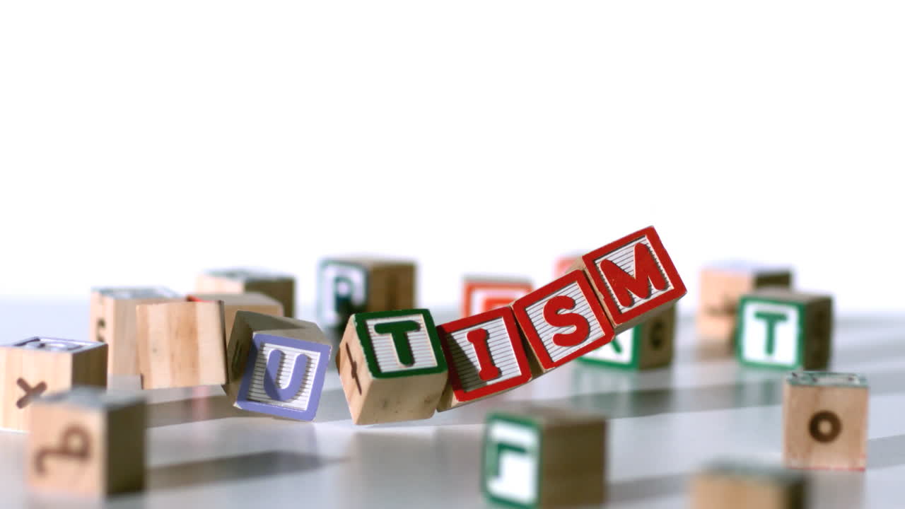 철자 블록 오티즘 떨어지는