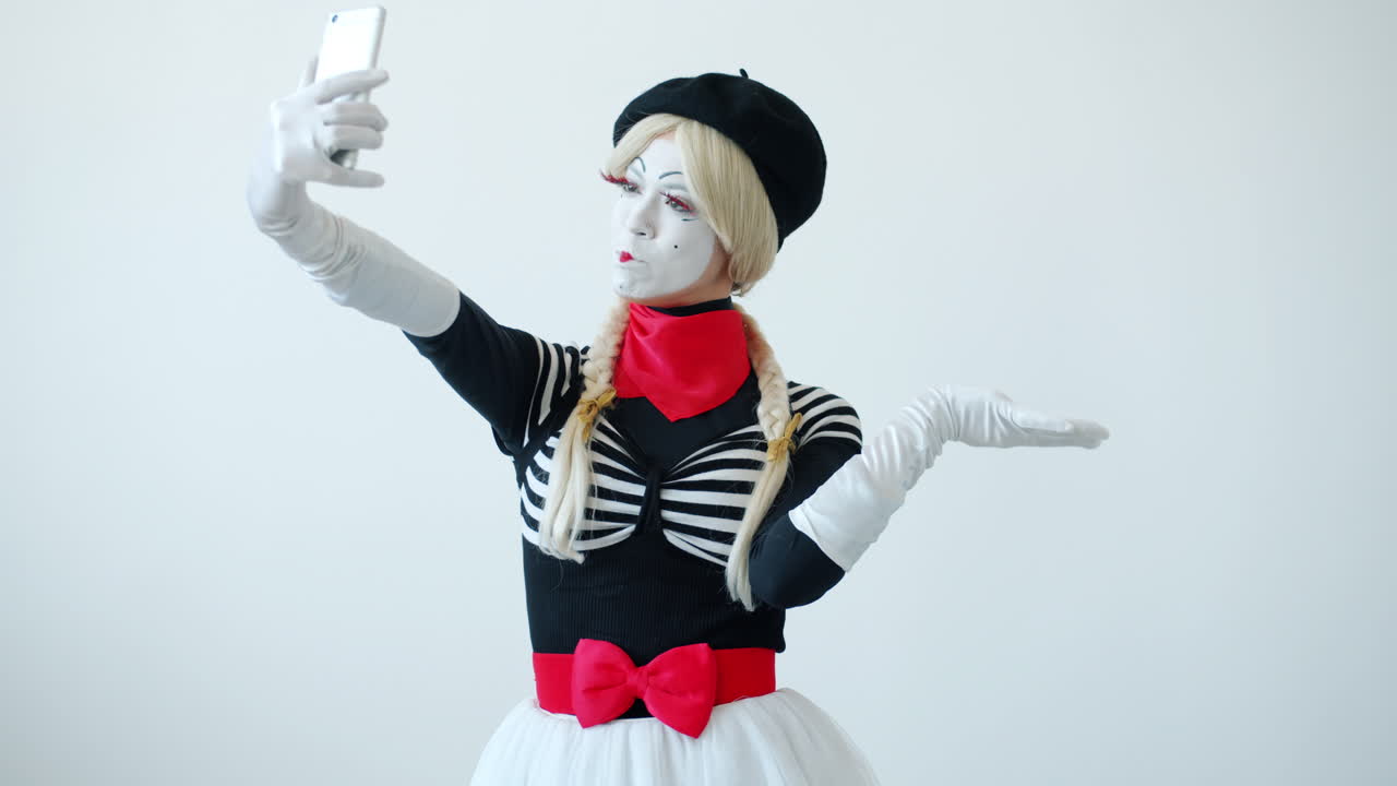 Mime Taking a Selfie