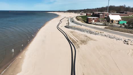 Rückwärtsfahren-über-Den-Strand