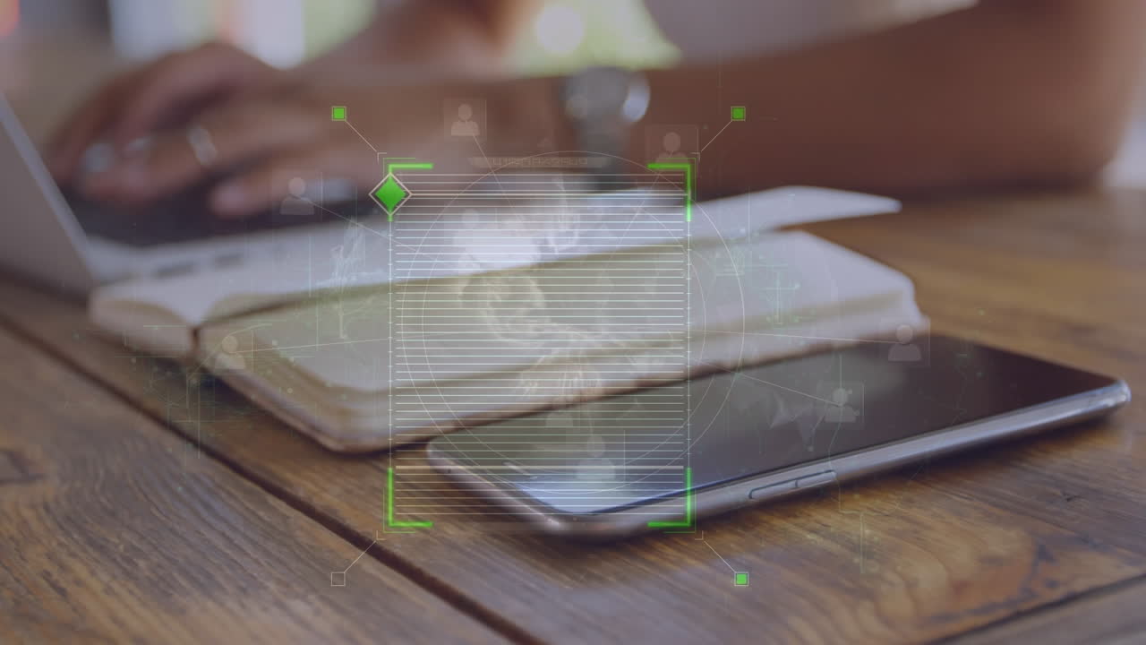 animación del procesamiento de datos sobre una persona que utiliza una computadora portátil