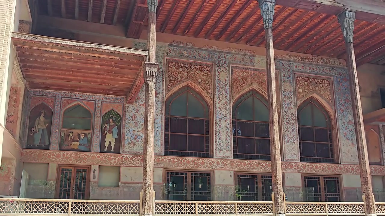 Architettura persiana ornata del Palazzo Chehel Sotoun a Isfahan