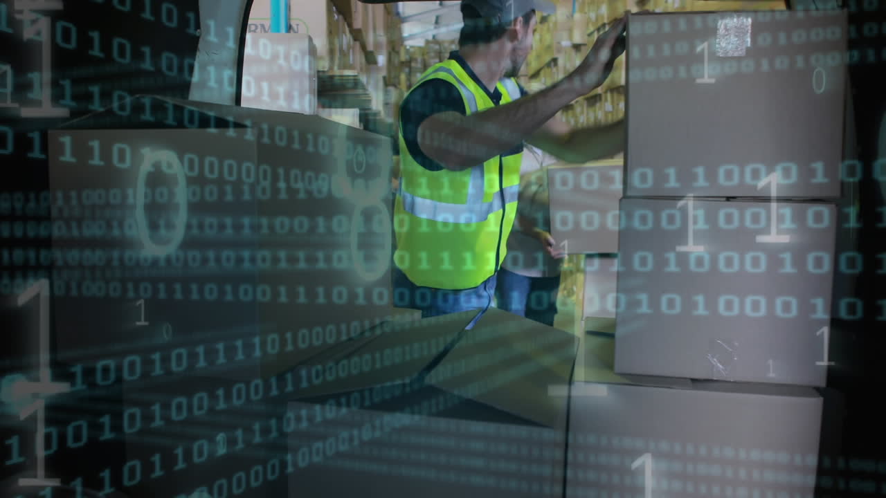 repartidor cargando paquetes en la parte trasera de una furgoneta