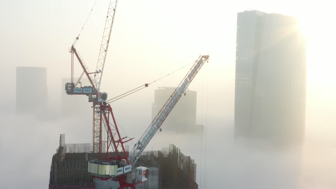 Construction of a Skyscraper in Fog