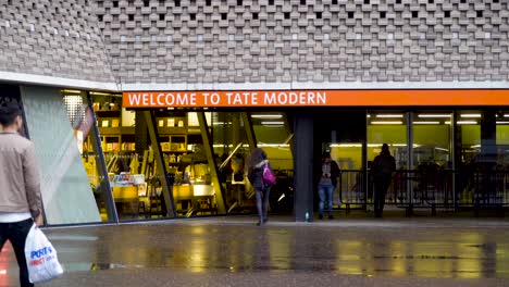 tate modern exterior in london