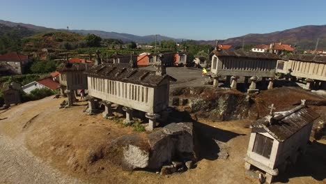 famosos graneros de soajo. pueblo de portugal