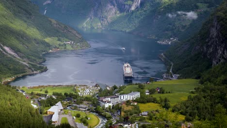 Geiranger-Fjord,-Norwegen.