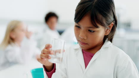 Mädchen,-Chemie-Und-Kinderwissenschaftlerin