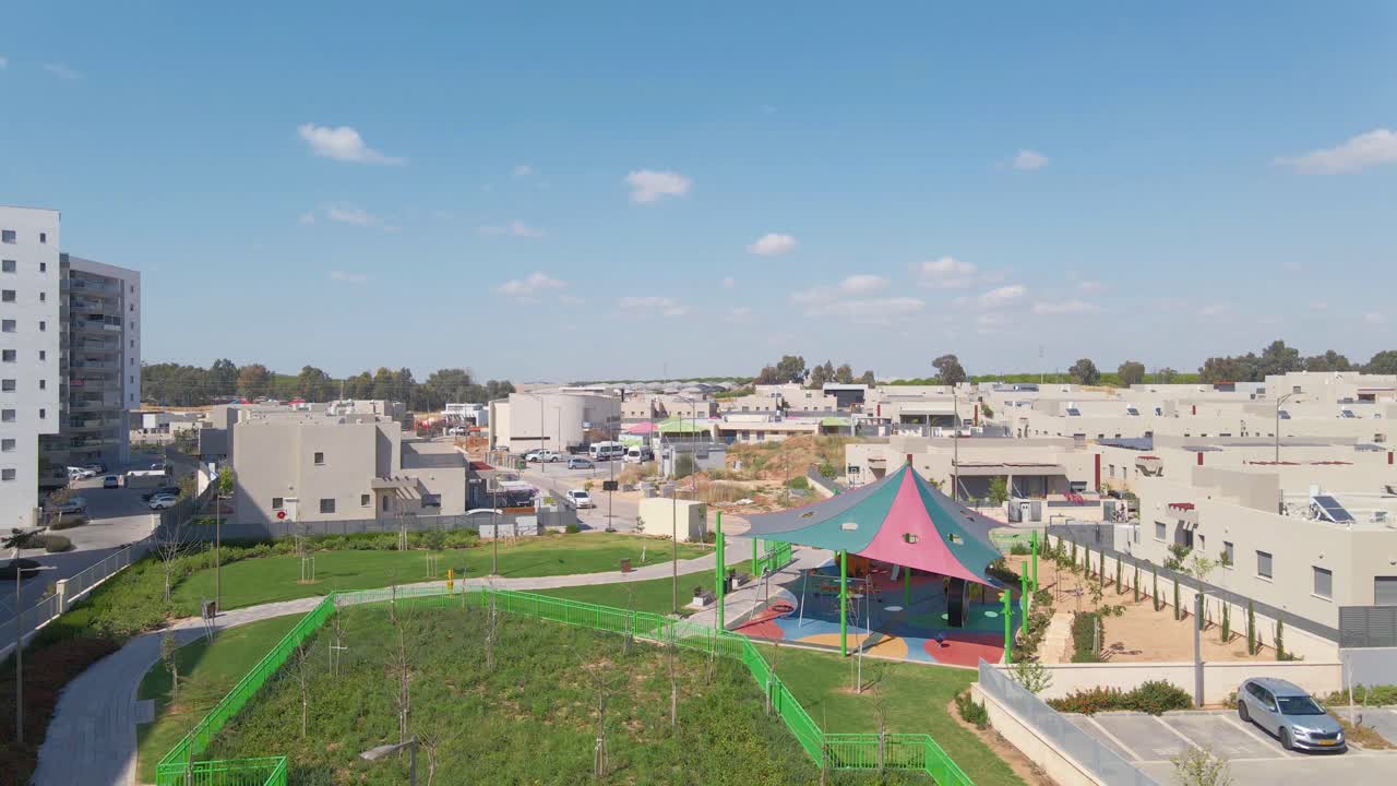 nuevo barrio urbano en new town