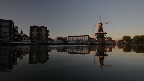 le moulin à vent de adrian à haarlem