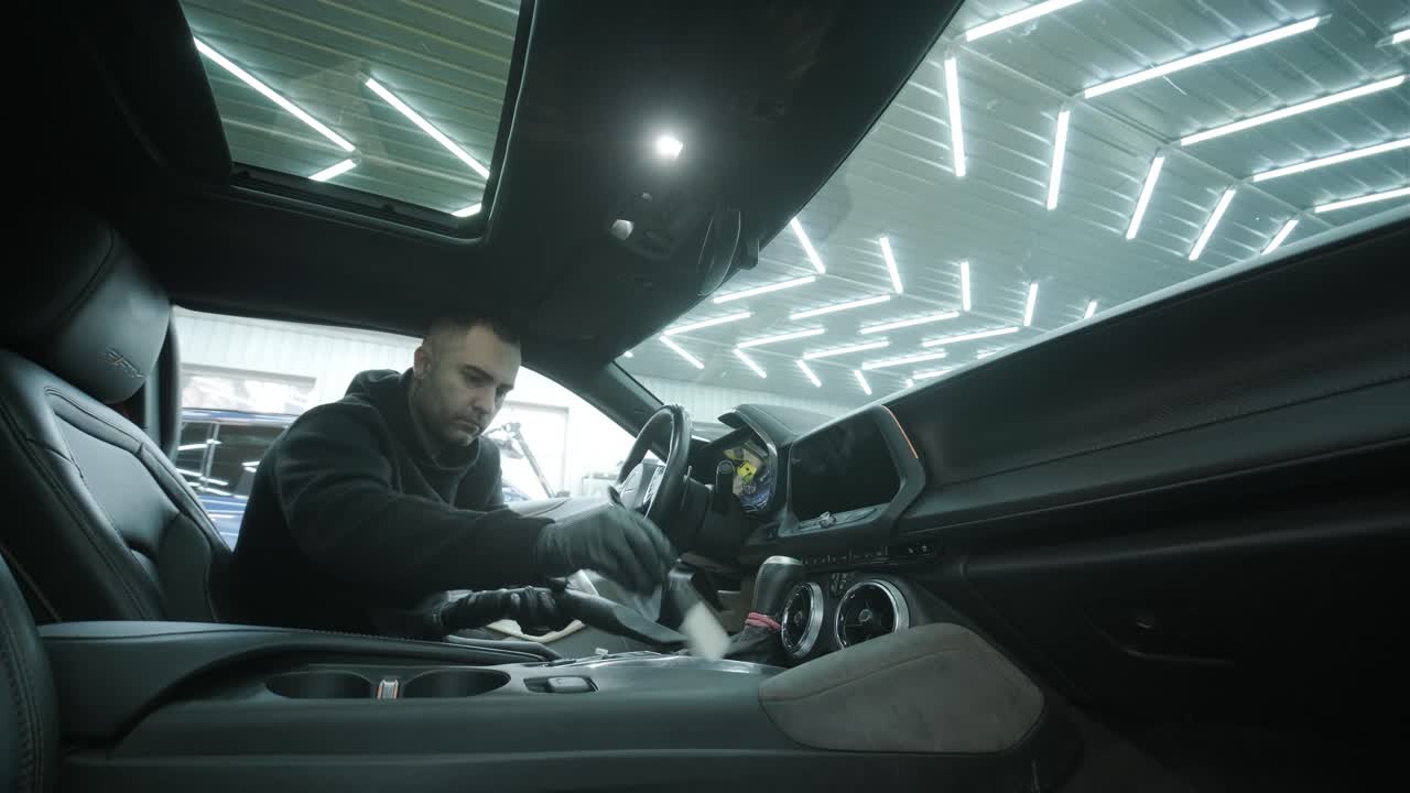 Professional Car Detailing – Washing, Ceramic Coating, and Interior Cleaning