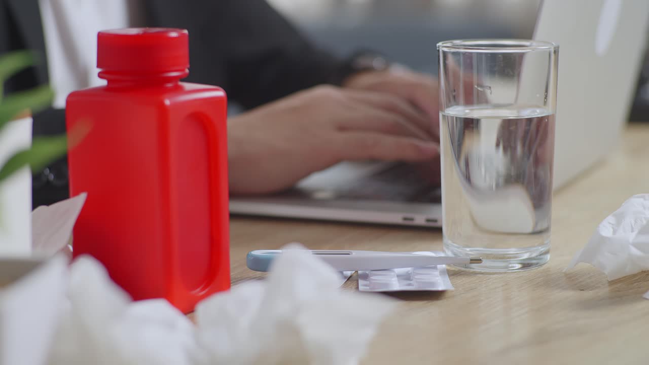 직장에서 병에 걸린 사업가