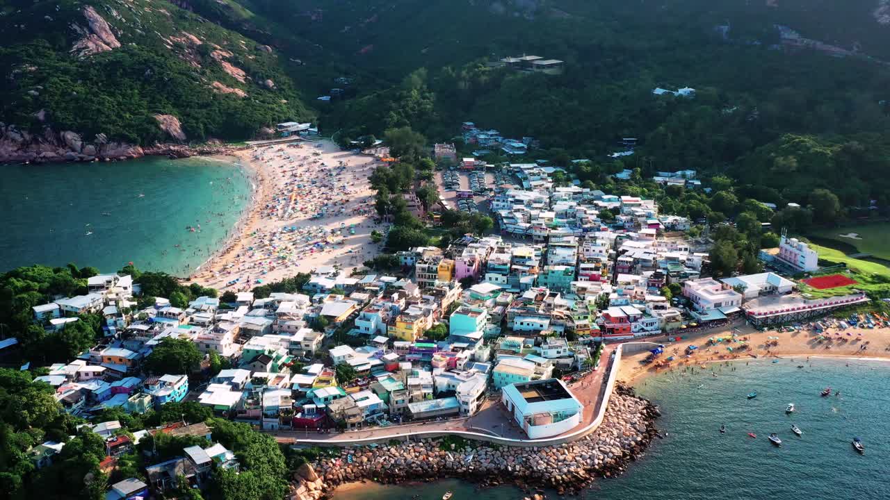 홍콩 반도의 shek-o 해변 해안 지역 주변 비행 중 공중 보기